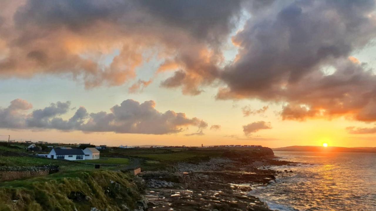 Spectacular Ocean Views & Minutes To Cliffs- Clahane Shore Lodge Liscannor Exterior photo